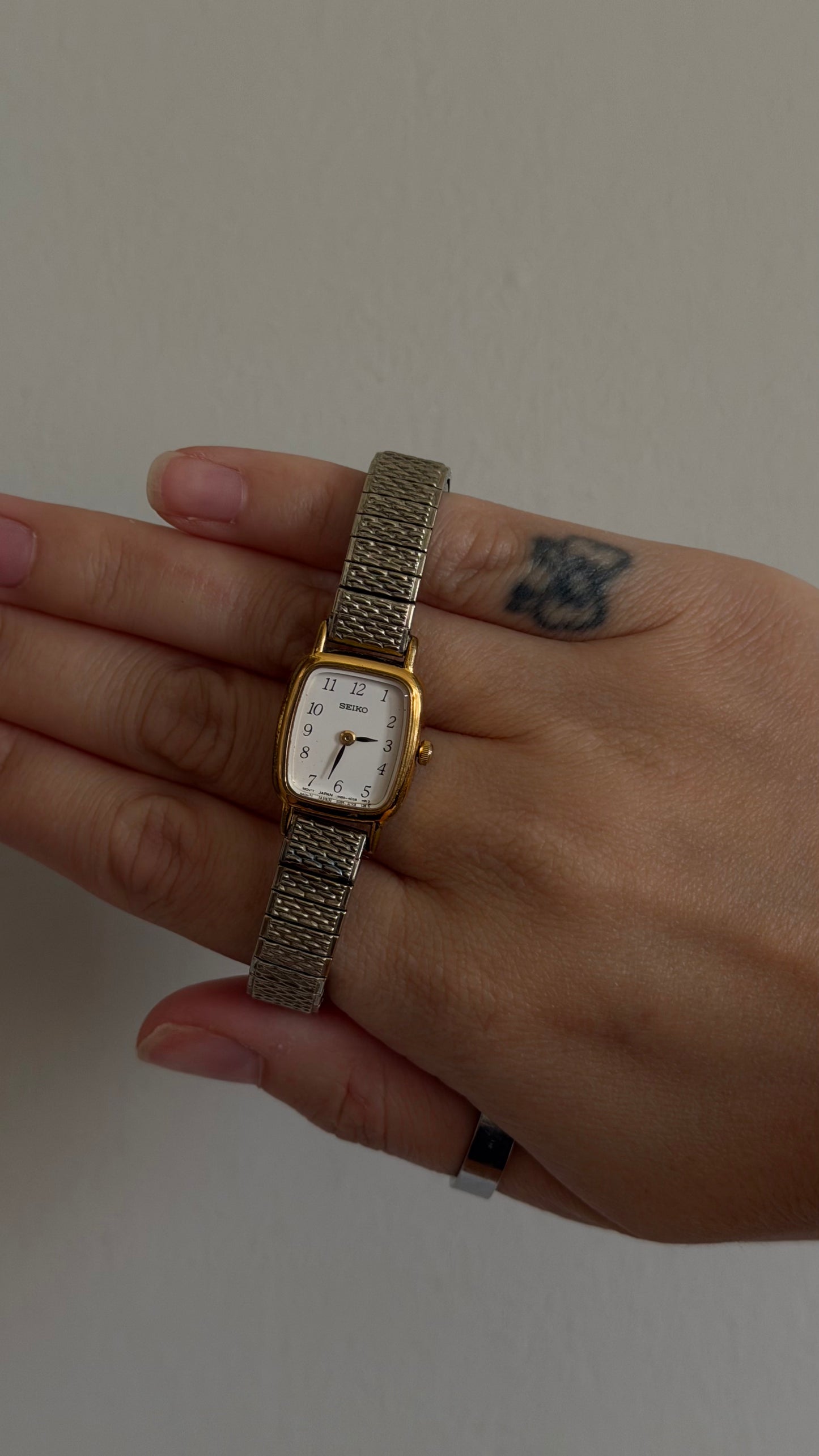 Vintage Seiko Two-Tone Stretch Watch