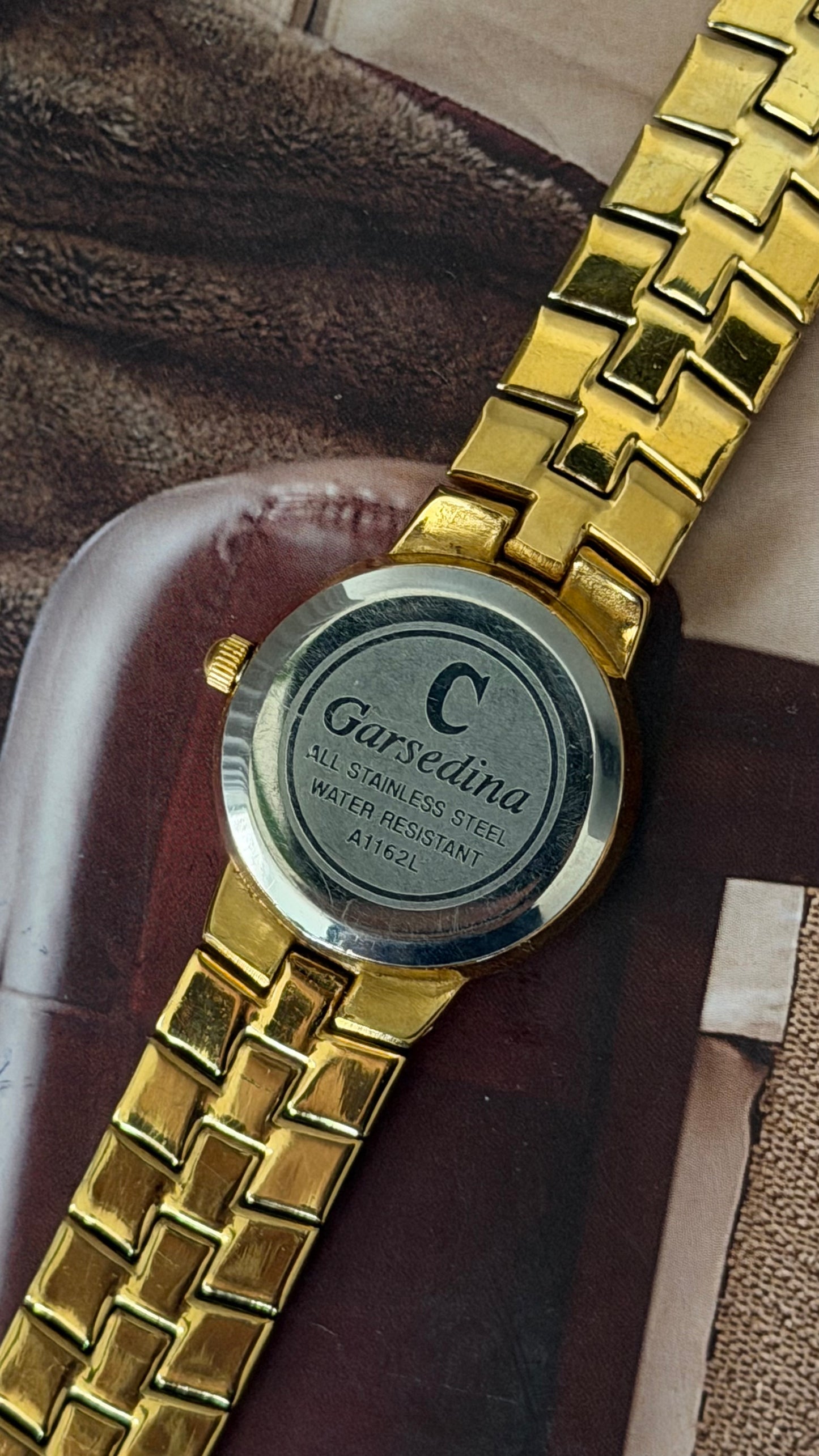 Vintage Garsedina Gold Watch