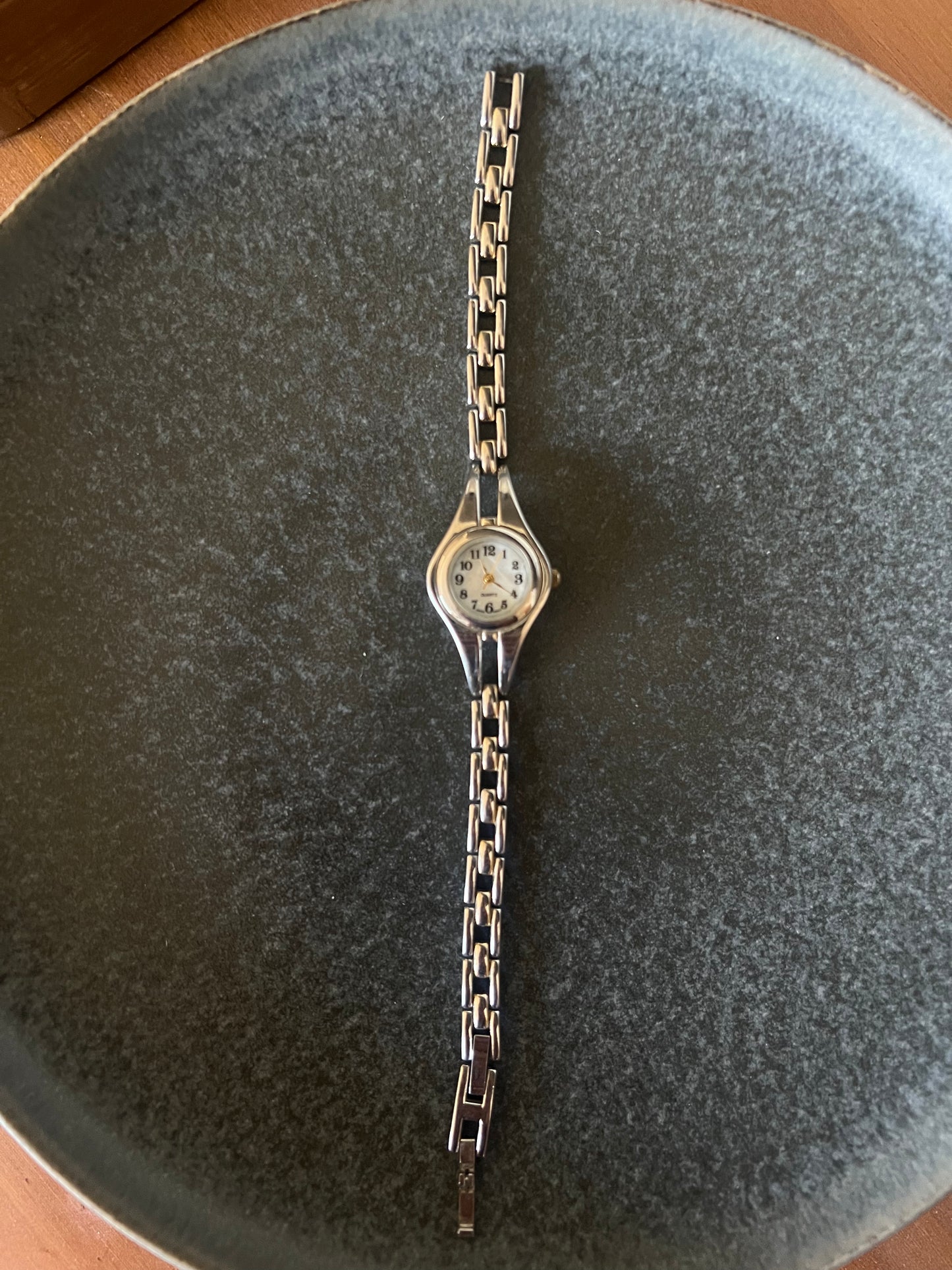 008 Silver Quartz Watch