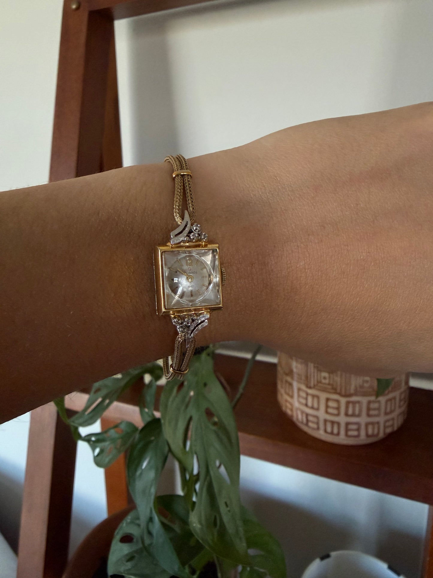 002 Vintage Helbros Watch (Non-Working)