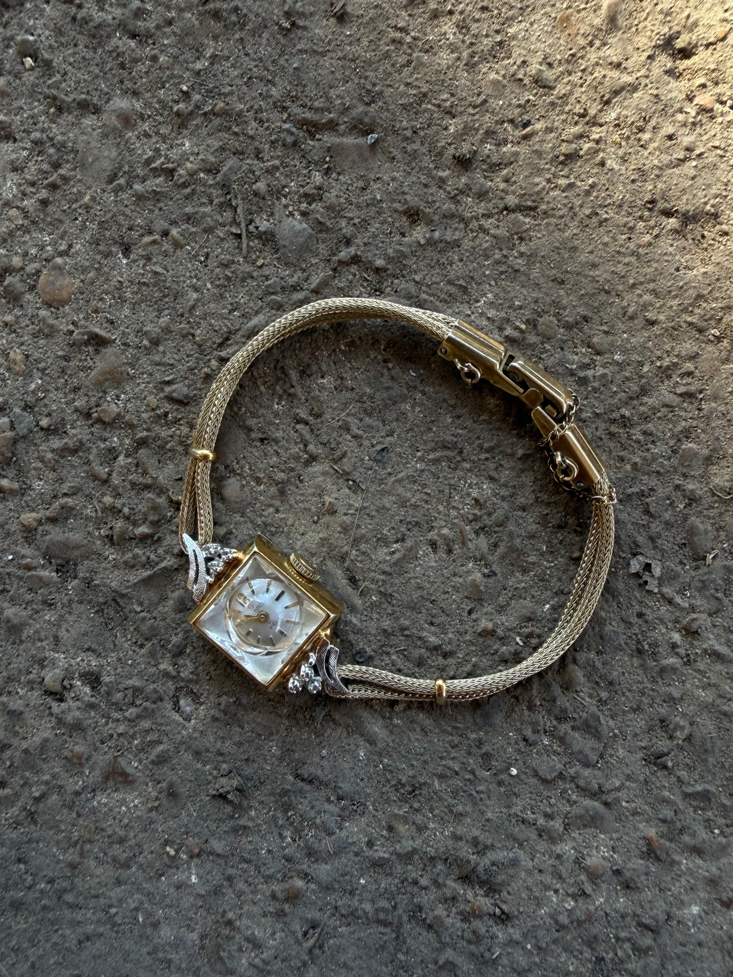 002 Vintage Helbros Watch (Non-Working)