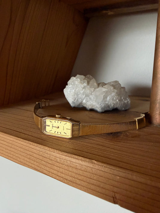 005 Vintage Pulsar Gold Rectangle Watch (Non-Working)